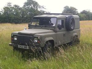 Land Rover 100 side-mounted spare wheel